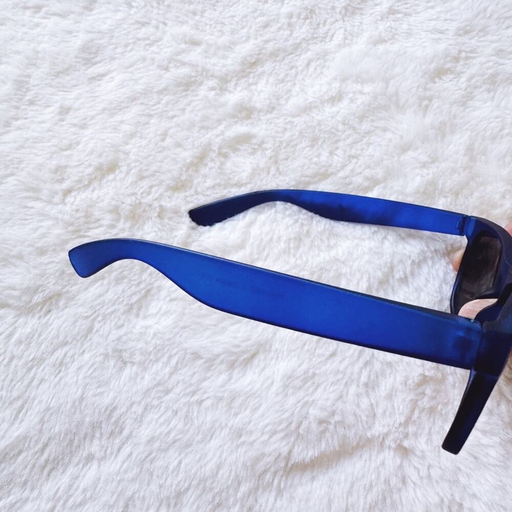 Lola Blue Polycarbonate Sunglasses - Picture 6 of 12